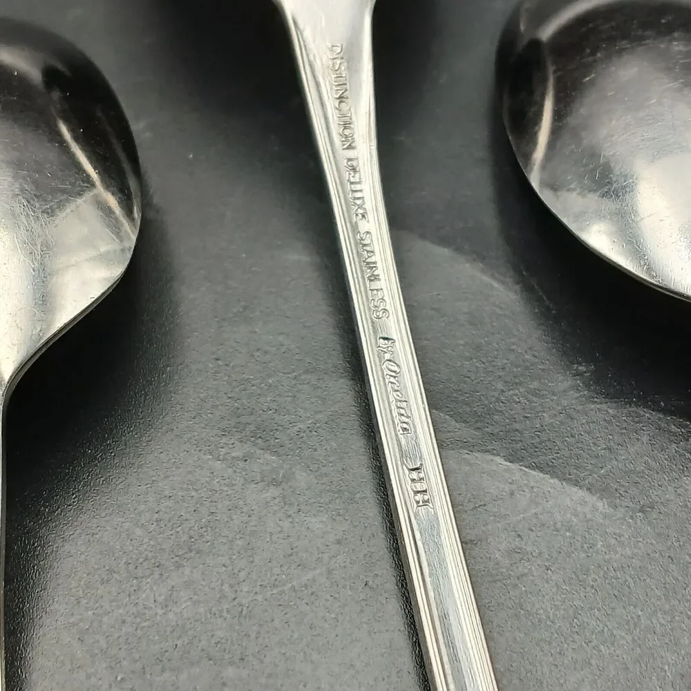 5 Oneida Distinction Deluxe Stainless HH Kennett Square Iced Teaspoons